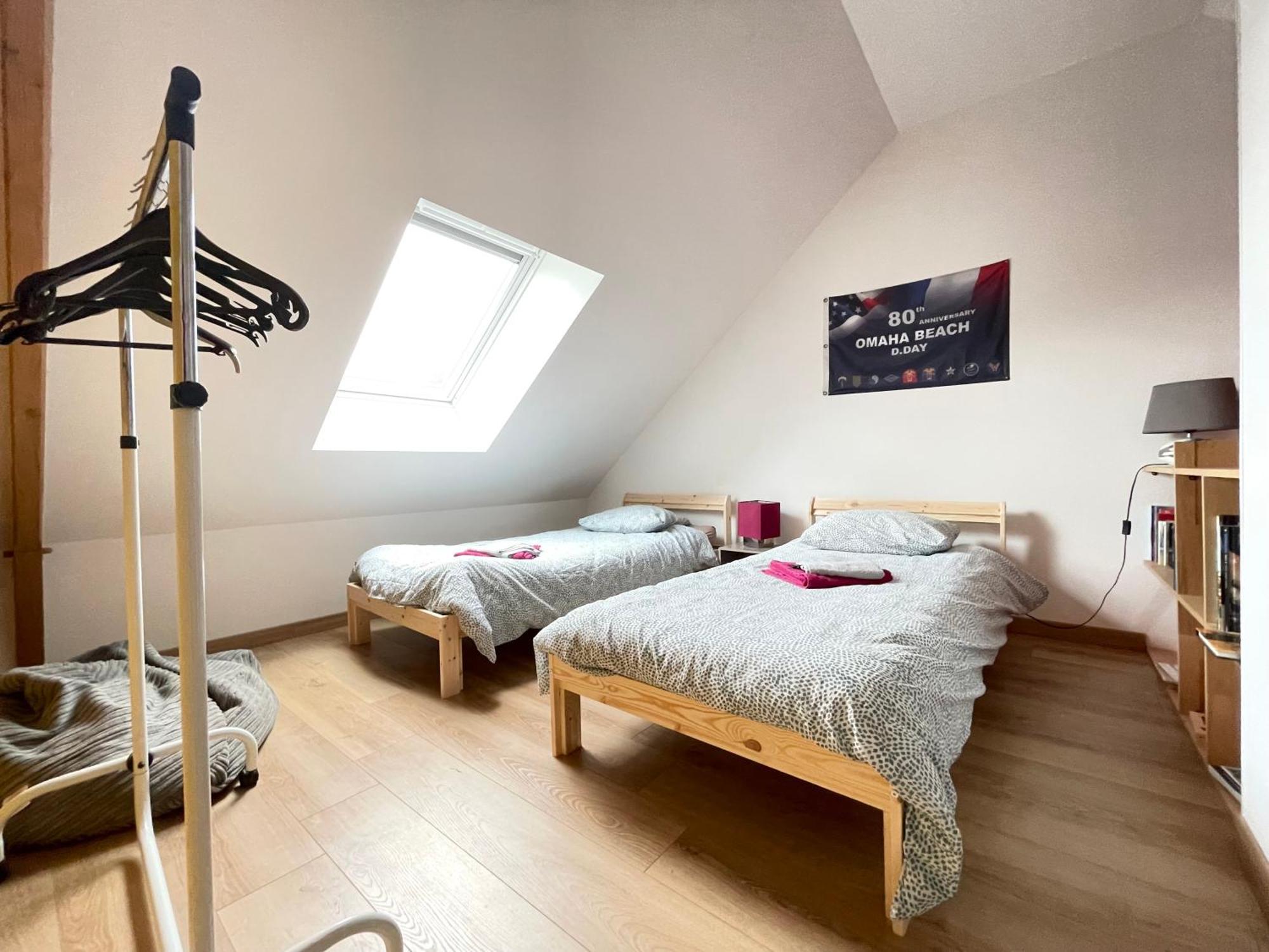 Sweet Omaha Belle Maison Recente Lumineuse Et Cosy Bien Equipee Jardin Clos 15 Mn A Pied Plage Omaha Beach Et Proche De Bayeux & Port En Bessin Saint-Laurent-sur-Mer Exterior foto